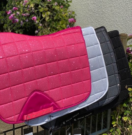 Billede af Horseguard Mesh Glimmur Saðilundirlag 17" Pink